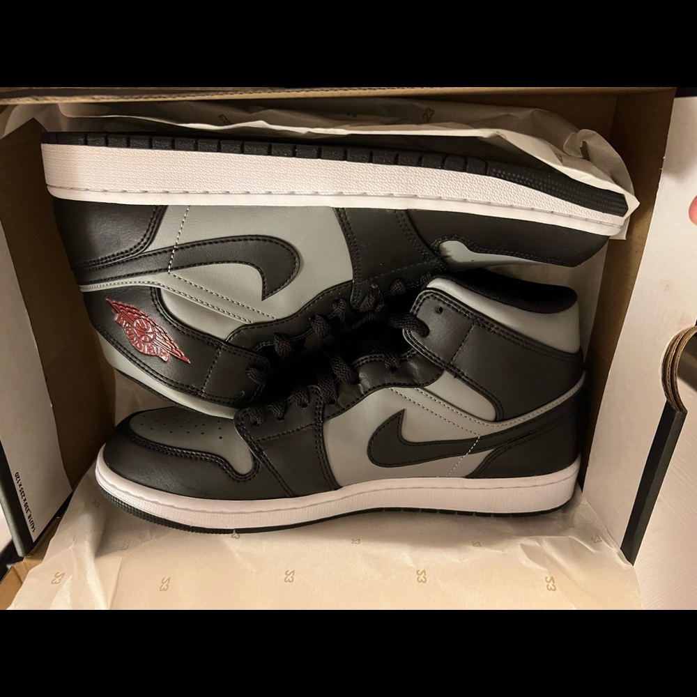 Jordan Mid 1